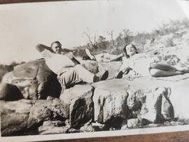 Louise en Ernie Binneman op vakansie in Margate